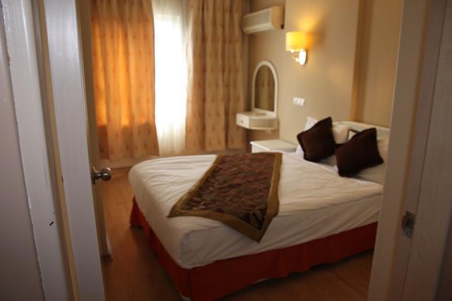 Otel Laguna 3*